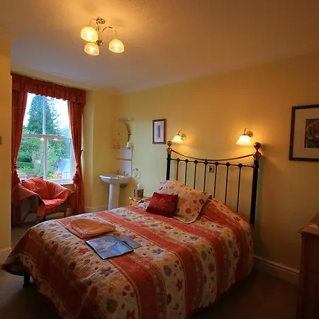 Mylne Bridge House Bed & Breakfast 4*
